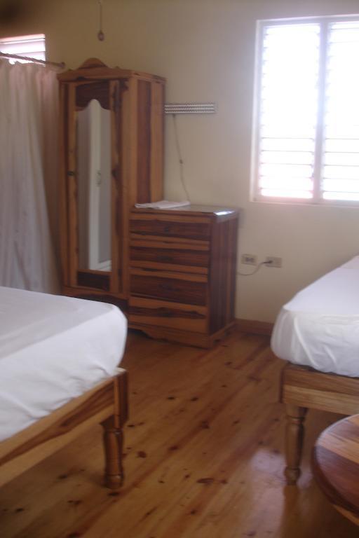 Finjam Cottage Port Antonio Quarto foto